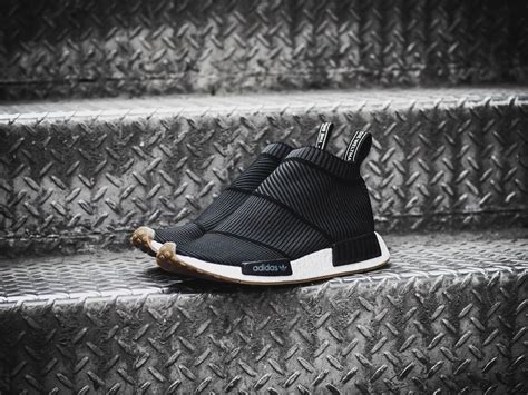 NMD r2 city sock